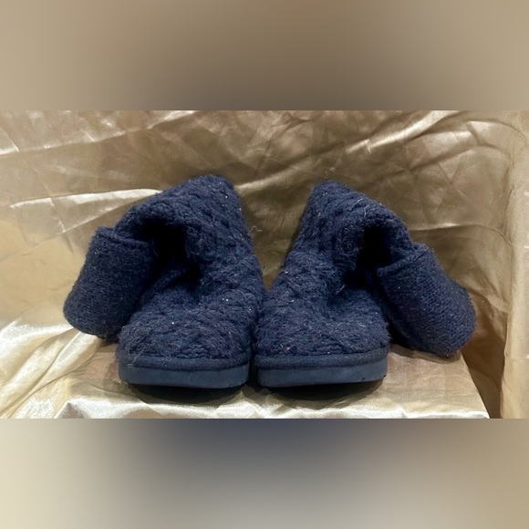 Uggs - Picture 4 of 6